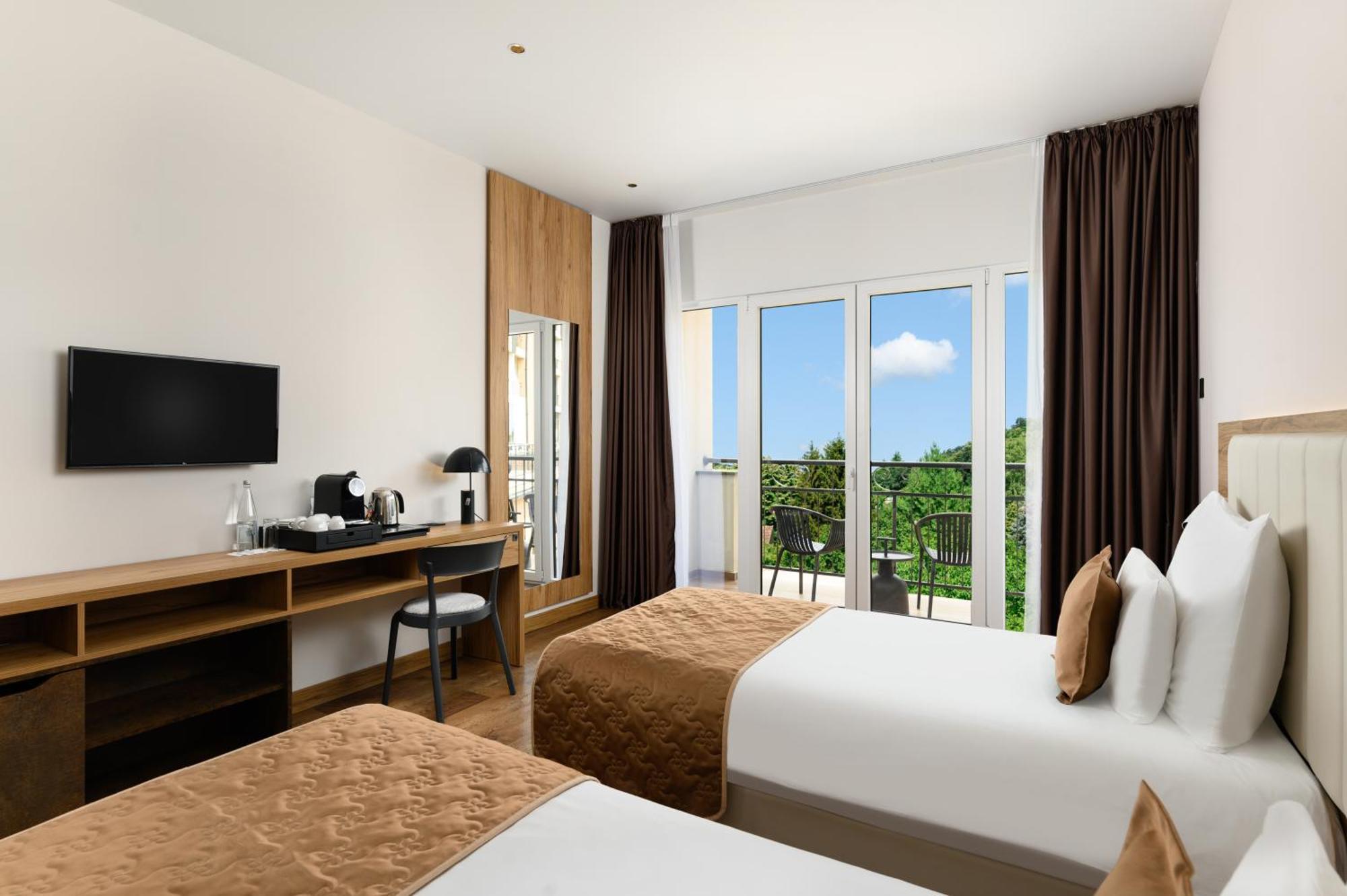 Movenpick Resort And Spa Fruske Terme Vrdnik Extérieur photo