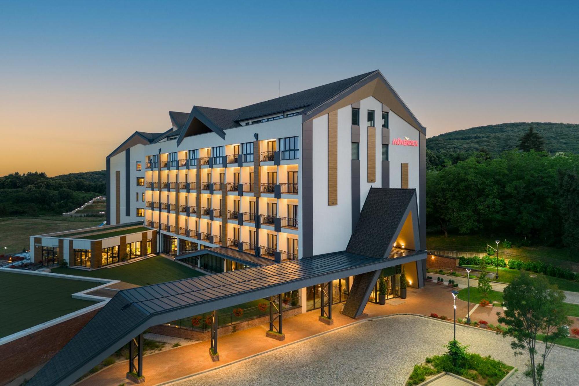 Movenpick Resort And Spa Fruske Terme Vrdnik Extérieur photo