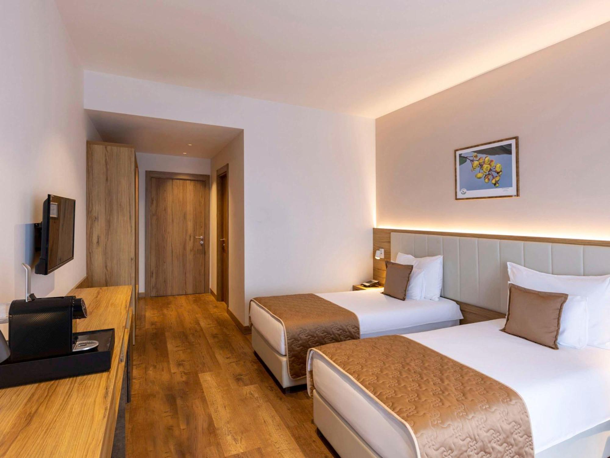 Movenpick Resort And Spa Fruske Terme Vrdnik Extérieur photo