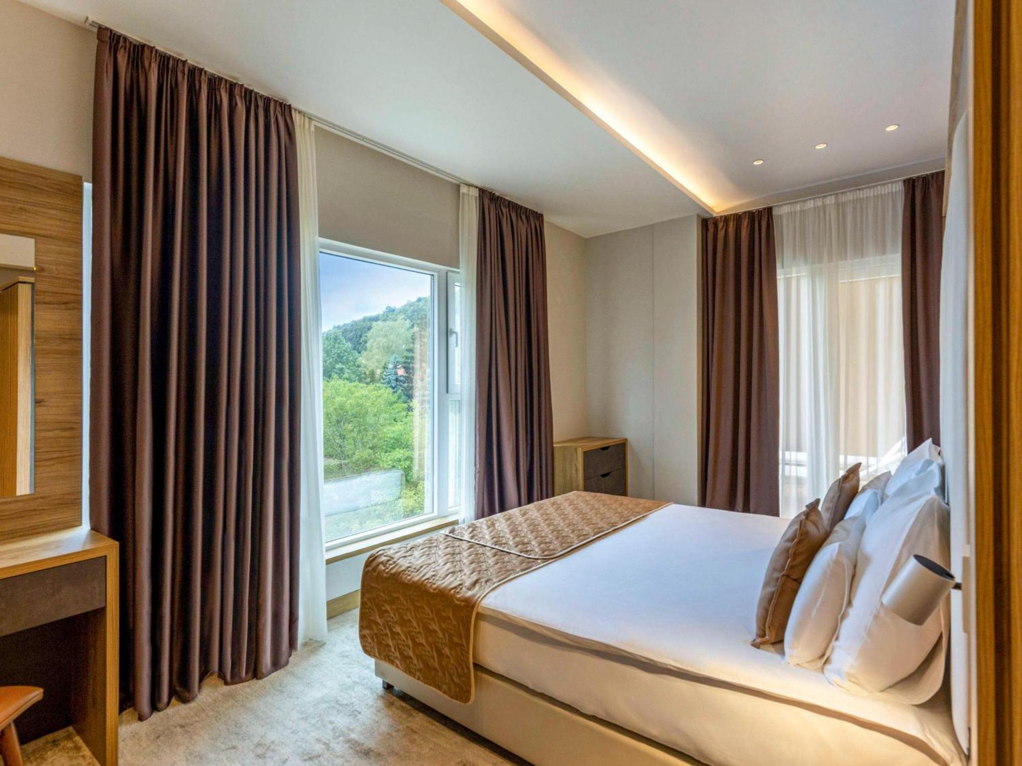 Movenpick Resort And Spa Fruske Terme Vrdnik Extérieur photo