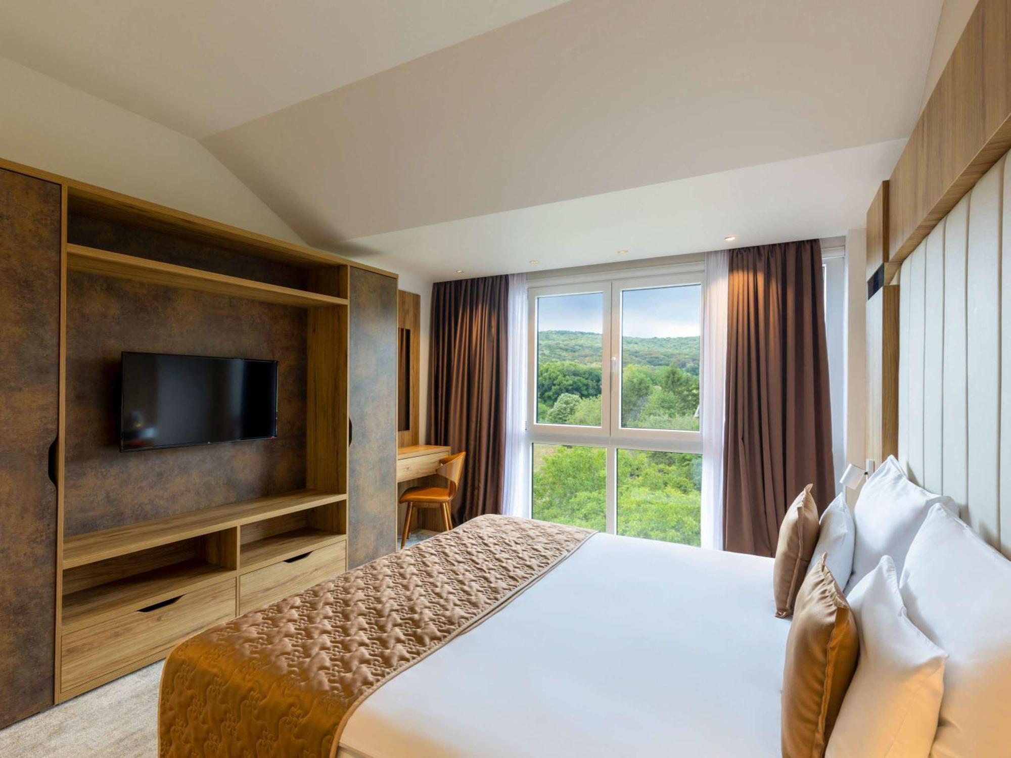Movenpick Resort And Spa Fruske Terme Vrdnik Extérieur photo